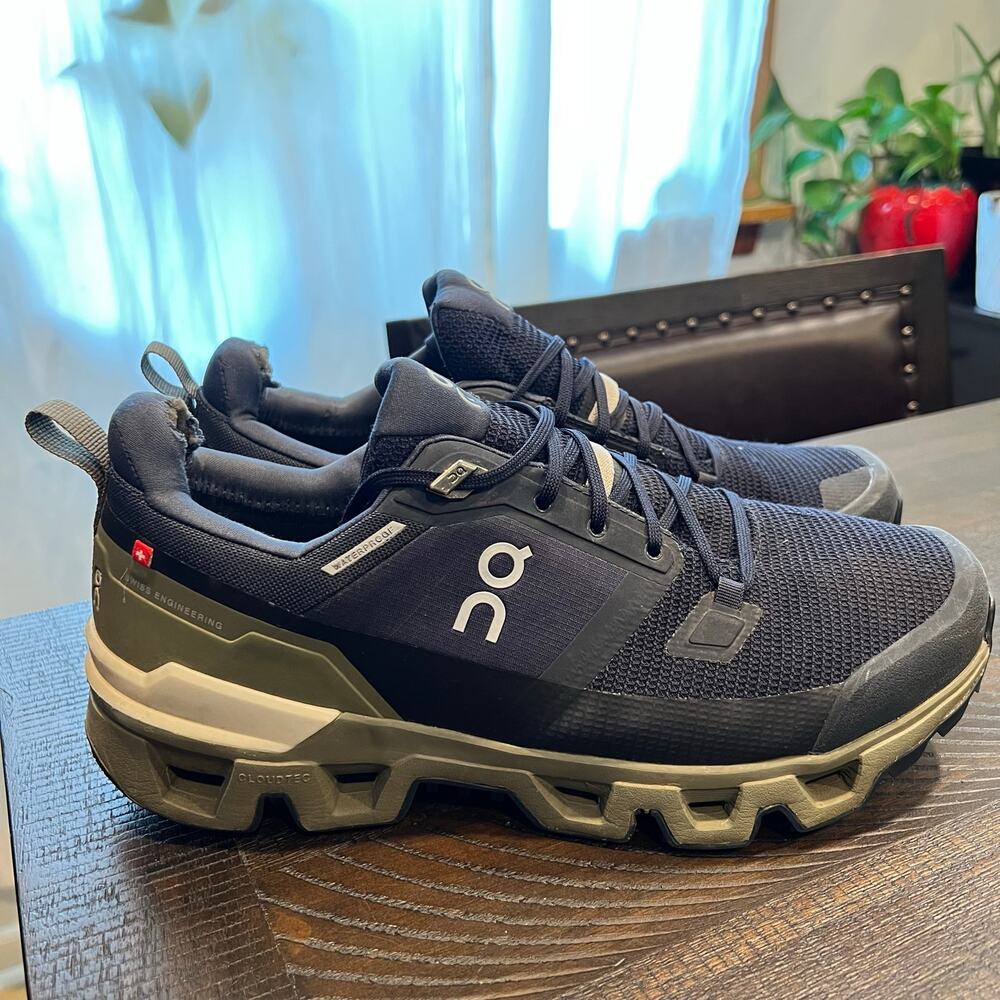 On Cloudwander Waterproof sneakers in a Midnight Olive 9.5 Men